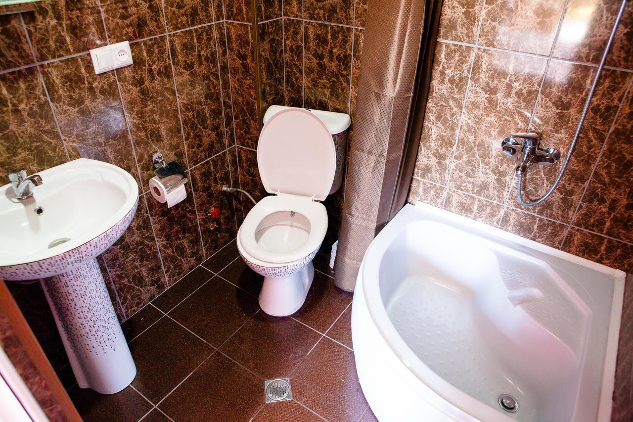Vazi Hotel Tbilisi Ngoại thất bức ảnh